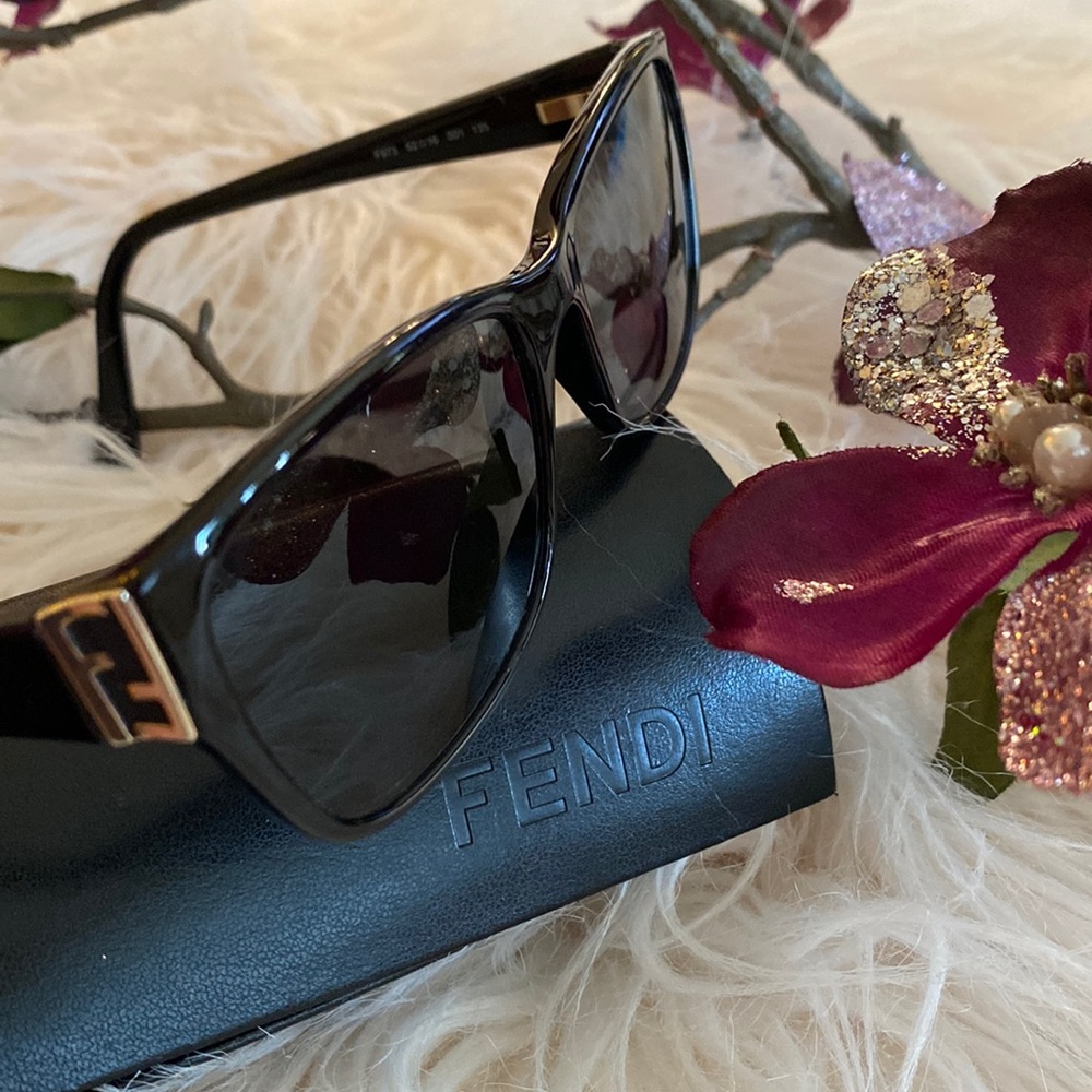 FENDI gorgeous sunglasses / prescribed lenses